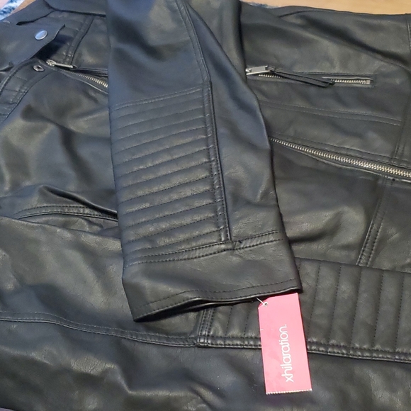 Jacket - Picture 3 of 3